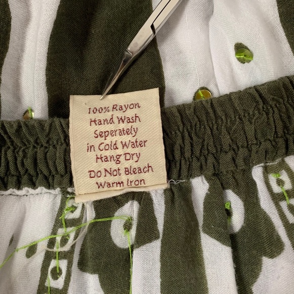 Green white sequined flowy boho lightweight skirt - Picture 7 of 8